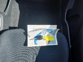 Toyota Yaris Yaris II (P9) Hatchback 1.3 16V VVT-i (2SZFE) [64kW]  (08-2005/11-2010=
) picture 20