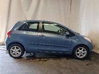 Toyota Yaris Yaris II (P9) Hatchback 1.3 16V VVT-i (2SZFE) [64kW]  (08-2005/11-2010=
) picture 6