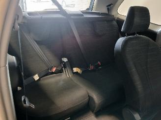 Toyota Yaris Yaris II (P9) Hatchback 1.3 16V VVT-i (2SZFE) [64kW]  (08-2005/11-2010=
) picture 9