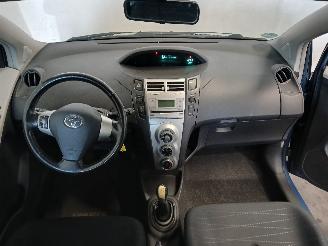 Toyota Yaris Yaris II (P9) Hatchback 1.3 16V VVT-i (2SZFE) [64kW]  (08-2005/11-2010=
) picture 11