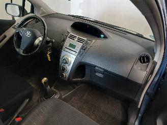 Toyota Yaris Yaris II (P9) Hatchback 1.3 16V VVT-i (2SZFE) [64kW]  (08-2005/11-2010=
) picture 7