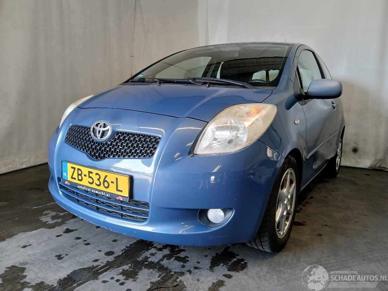 Toyota Yaris Yaris II (P9) Hatchback 1.3 16V VVT-i (2SZFE) [64kW]  (08-2005/11-2010=
)