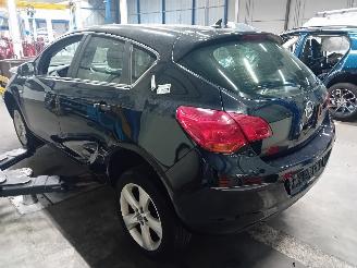 Opel Astra Astra J (PC6/PD6/PE6/PF6) Hatchback 5-drs 1.4 16V ecoFLEX (A14XER(Euro=
 5)) [74kW]  (12-2009/10-2015) picture 4