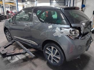 Citroën DS3 DS3 (SA) Hatchback 1.6 e-HDi (DV6DTED(9HP)) [68kW]  (11-2009/07-2015) picture 4