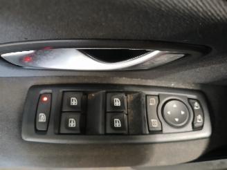 Renault Mégane Megane III Grandtour (KZ) Combi 5-drs 1.4 16V TCe 130 (H4J-700(H4J-A7)=
) [96kW]  (05-2009/02-2016) picture 14