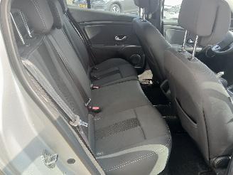 Renault Mégane Megane III Berline (BZ) Hatchback 5-drs 1.4 16V TCe 130 (H4J-700(H4J-A=
7)) [96kW]  (04-2009/02-2016) picture 9