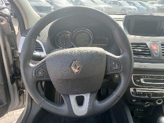 Renault Mégane Megane III Berline (BZ) Hatchback 5-drs 1.4 16V TCe 130 (H4J-700(H4J-A=
7)) [96kW]  (04-2009/02-2016) picture 21