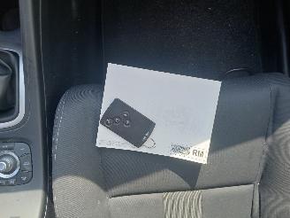 Renault Mégane Megane III Berline (BZ) Hatchback 5-drs 1.4 16V TCe 130 (H4J-700(H4J-A=
7)) [96kW]  (04-2009/02-2016) picture 22