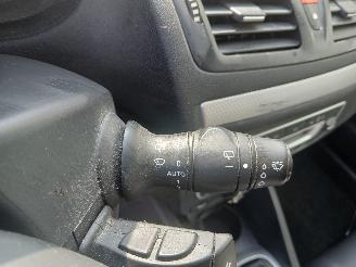 Renault Mégane Megane III Berline (BZ) Hatchback 5-drs 1.4 16V TCe 130 (H4J-700(H4J-A=
7)) [96kW]  (04-2009/02-2016) picture 15