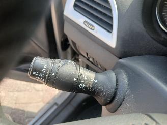 Renault Mégane Megane III Berline (BZ) Hatchback 5-drs 1.4 16V TCe 130 (H4J-700(H4J-A=
7)) [96kW]  (04-2009/02-2016) picture 14