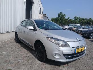 Renault Mégane Megane III Berline (BZ) Hatchback 5-drs 1.4 16V TCe 130 (H4J-700(H4J-A=
7)) [96kW]  (04-2009/02-2016) picture 6