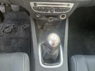 Renault Mégane Megane III Berline (BZ) Hatchback 5-drs 1.4 16V TCe 130 (H4J-700(H4J-A=
7)) [96kW]  (04-2009/02-2016) picture 19