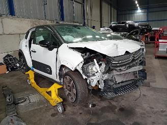 Citroën C3 C3 (SX/SW) Hatchback 1.2 12V e-THP PureTech 110 (EB2DT(HNZ)) [81kW]  (=
07-2016/...) picture 2