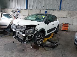 demontáž osobní automobily Citroën C3 C3 (SX/SW) Hatchback 1.2 12V e-THP PureTech 110 (EB2DT(HNZ)) [81kW]  (=
07-2016/...) 2018