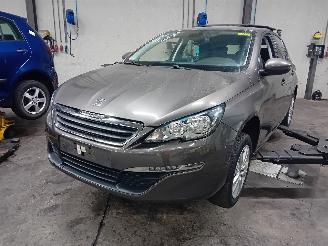 demontáž osobní automobily Peugeot 308 308 (L3/L8/LB/LH/LP) Hatchback 5-drs 1.2 12V VTi PureTech 82 (EB2F(HMZ=
)) [60kW]  (09-2013/06-2021) 2015