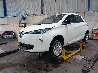 demontáž osobní automobily Renault Zoé Zoé (AG) Hatchback 5-drs 46kW (5AQ-601) [46kW]  (06-2012/...) 2015