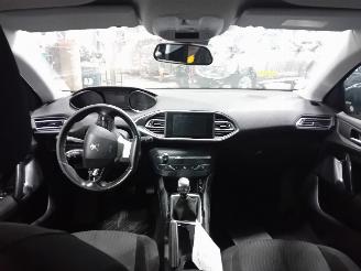 Peugeot 308 308 SW (L4/L9/LC/LJ/LR) Combi 5-drs 1.6 BlueHDi 120 (DV6FC(BHZ)) [88kW=
]  (03-2014/12-2021) picture 5