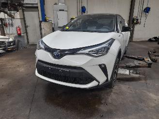 demontáž osobní automobily Toyota C-HR C-HR (X1,X5) SUV 2.0 16V Hybrid (M20AFXS) [112kW]  (10-2019/...) 2021