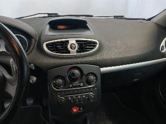 Renault Clio Clio III Estate/Grandtour (KR) Combi 1.2 16V TCE 100 (D4F-784(D4F-H7))=
 [74kW]  (11-2007/12-2012) picture 18