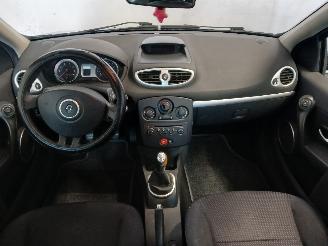 Renault Clio Clio III Estate/Grandtour (KR) Combi 1.2 16V TCE 100 (D4F-784(D4F-H7))=
 [74kW]  (11-2007/12-2012) picture 12