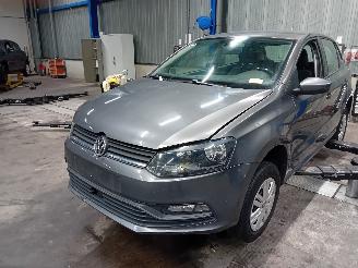 Auto da rottamare Volkswagen Polo Polo V (6R) Hatchback 1.0 12V BlueMotion Technology (CHYB) [55kW]  (01=
-2014/10-2017) 2016