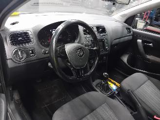 Volkswagen Polo Polo V (6R) Hatchback 1.0 12V BlueMotion Technology (CHYB) [55kW]  (01=
-2014/10-2017) picture 5