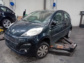 demontáž osobní automobily Peugeot 107 107 Hatchback 1.0 12V (384F(1KR)) [50kW]  (06-2005/05-2014) 2012