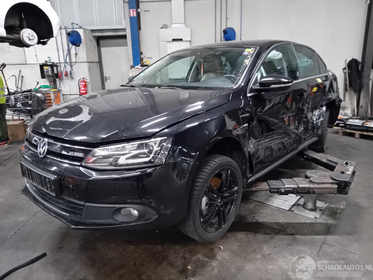 Volkswagen Jetta Jetta IV (162/16A) Sedan 1.4 TSI Hybrid 16V (CNLA(Euro 5)) [125kW]  (0=
4-2011/12-2017)