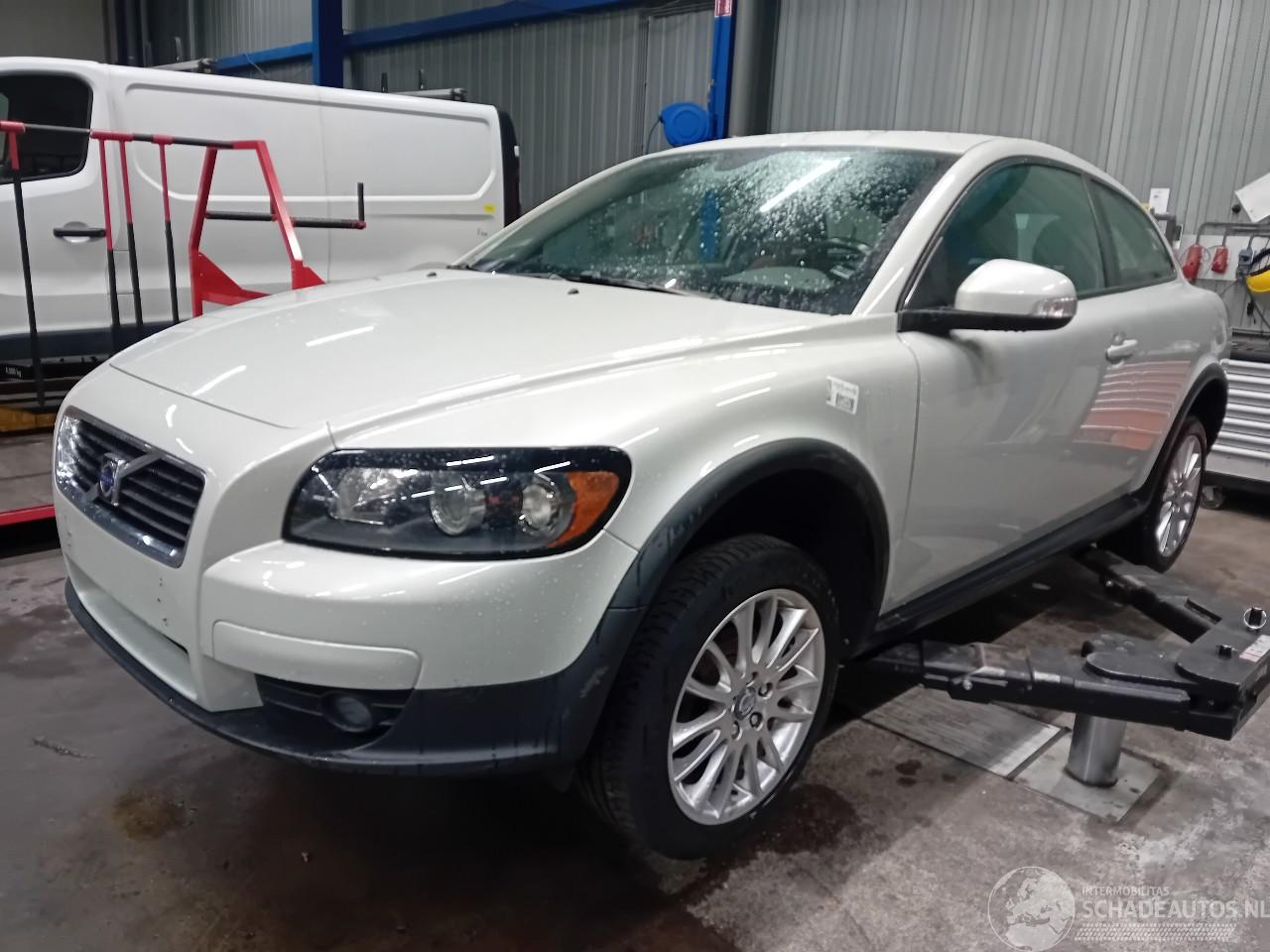 Volvo C-30 C30 (EK/MK) Hatchback 3-drs 1.6 D 16V (D4164T) [80kW]  (10-2006/12-201=
2)