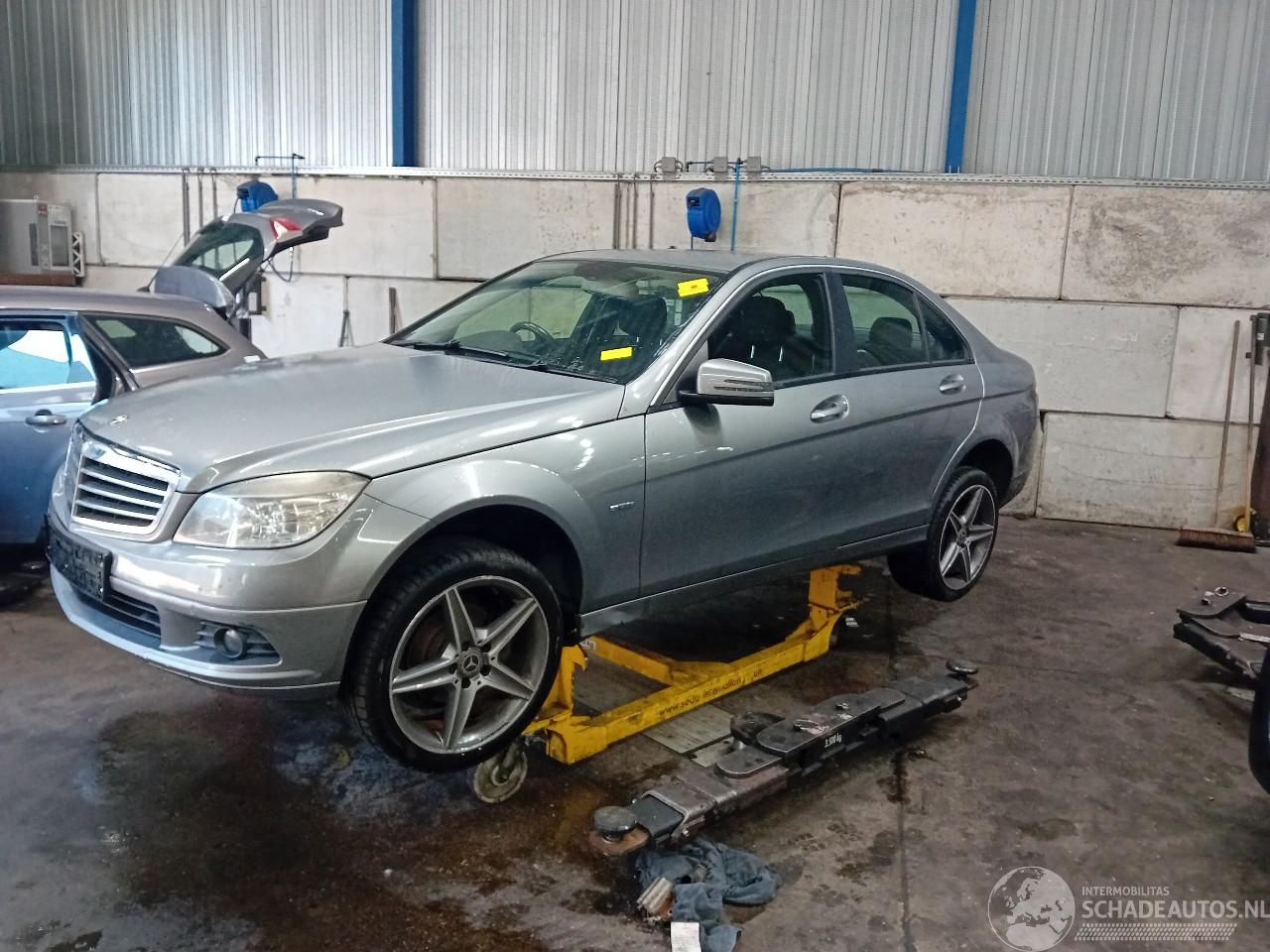 Mercedes C-klasse C (W204) Sedan 2.2 C-200 CDI 16V BlueEFFICIENCY (OM651.913) [100kW]  (=
01-2011/...)