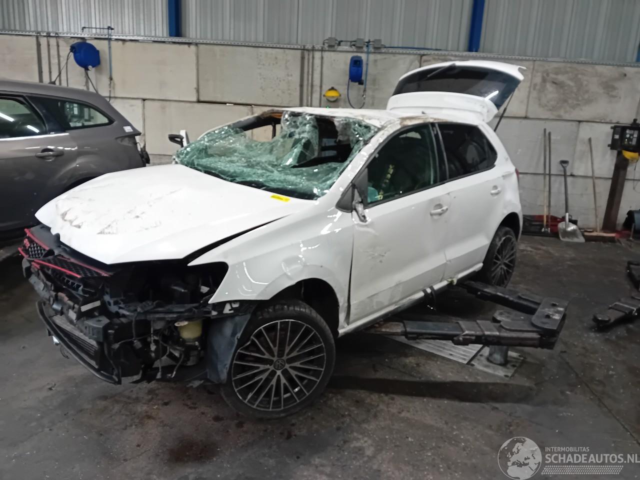 Volkswagen Polo Polo V (6R) Hatchback 1.4 GTI 16V (CAVE(Euro 5)) [132kW]  (05-2010/05-=
2014)