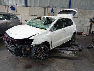 Vrakbiler auto Volkswagen Polo Polo V (6R) Hatchback 1.4 GTI 16V (CAVE(Euro 5)) [132kW]  (05-2010/05-=
2014) 2011/0