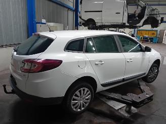 Renault Mégane Megane III Grandtour (KZ) Combi 5-drs 1.5 dCi 110 (K9K-J836) [81kW]  (=
02-2009/04-2016) picture 3