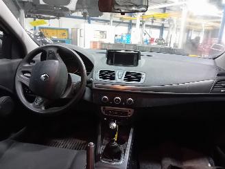 Renault Mégane Megane III Grandtour (KZ) Combi 5-drs 1.5 dCi 110 (K9K-J836) [81kW]  (=
02-2009/04-2016) picture 5