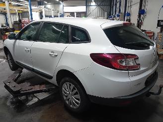 Renault Mégane Megane III Grandtour (KZ) Combi 5-drs 1.5 dCi 110 (K9K-J836) [81kW]  (=
02-2009/04-2016) picture 4