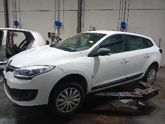 demontáž osobní automobily Renault Mégane Megane III Grandtour (KZ) Combi 5-drs 1.5 dCi 110 (K9K-J836) [81kW]  (=
02-2009/04-2016) 2014