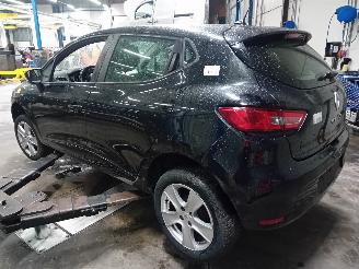 Renault Clio Clio IV (5R) Hatchback 5-drs 0.9 Energy TCE 90 12V (H4B-400(H4B-A4)) [=
66kW]  (11-2012/08-2021) picture 4