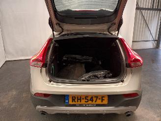 Volvo V-40 V40 Cross Country (MZ) Hatchback 5-drs 1.5 T3 16V Geartronic (B4154T4(=
Euro 6b)) [112kW]  (04-2015/08-2019) picture 24