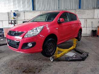 demontáž osobní automobily Hyundai I-20 i20 Hatchback 1.2i 16V (G4LA) [57kW]  (09-2008/12-2012) 2008