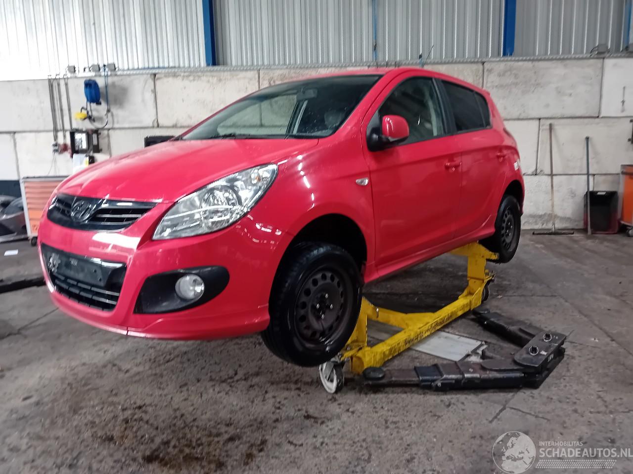 Hyundai I-20 i20 Hatchback 1.2i 16V (G4LA) [57kW]  (09-2008/12-2012)