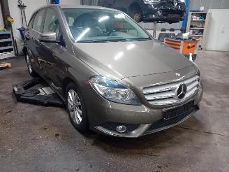 Mercedes B-klasse B (W246) Hatchback 1.6 B-180 BlueEFFICIENCY Turbo 16V (M270.910) [90kW=
]  (11-2011/12-2018) picture 2