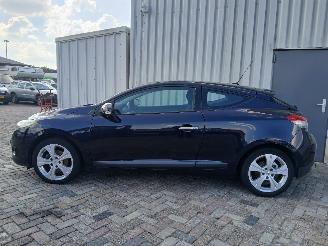 Renault Mégane Megane III Coupe (DZ) Hatchback 3-drs 1.4 16V TCe 130 (H4J-700(H4J-A7)=
) [96kW]  (04-2009/02-2016) picture 4