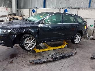 demontáž osobní automobily Skoda Octavia Octavia Combi (5EAC) Combi 5-drs 1.6 TDI GreenTec 16V (CLHA) [77kW]  (=
11-2012/07-2020) 2015
