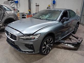 demontáž osobní automobily Volvo S-60 S60 III (ZS) Sedan 2.0 T5 16V (B4204T26) [184kW]  (02-2019/12-2021) 2019