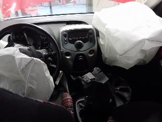 Citroën C1 C1 Hatchback 1.0 Vti 68 12V (1KR-FE(CFB)) [51kW]  (04-2014/04-2018) picture 5