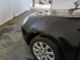 Volkswagen Golf Golf V (1K1) Hatchback 1.6 FSI 16V (BLF(Euro 4)) [85kW]  (10-2003/07-2=
008) picture 29