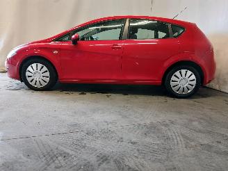 Seat Leon Leon (1P1) Hatchback 5-drs 1.9 TDI 105 (BXE) [77kW]  (07-2005/12-2010)= picture 4