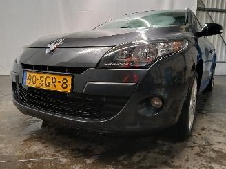 Unfallwagen Renault Mégane Megane III Grandtour (KZ) Combi 5-drs 1.4 16V TCe 130 (H4J-700(H4J-A7)=
) [96kW]  (05-2009/02-2016) 2011/9