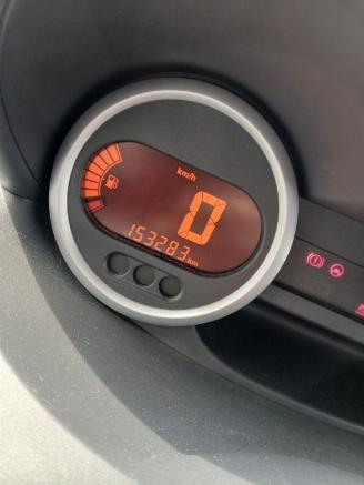 Renault Twingo Twingo II (CN) Hatchback 3-drs 1.2 (D7F-800(Euro 4)) [43kW]  (03-2007/=
09-2014) picture 2