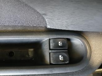 Renault Twingo Twingo II (CN) Hatchback 3-drs 1.2 (D7F-800(Euro 4)) [43kW]  (03-2007/=
09-2014) picture 12